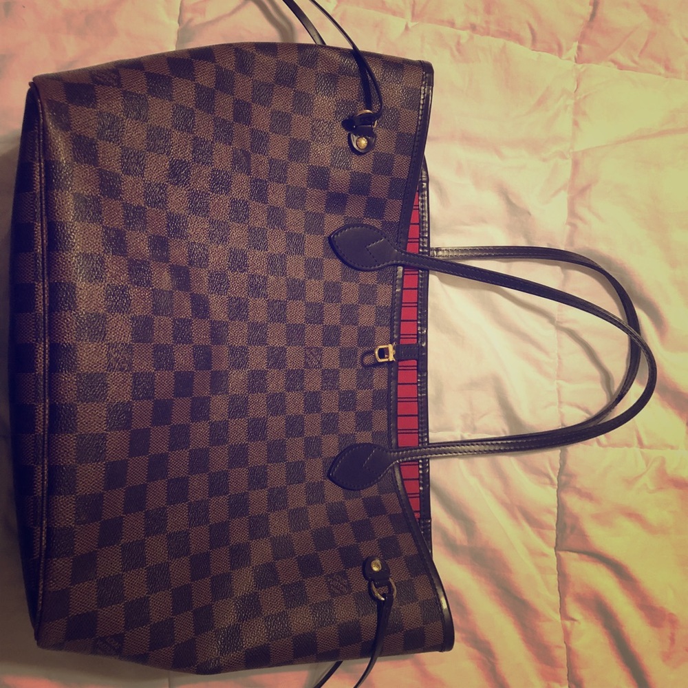 Louis Vuitton Neverfull MM - Authentic